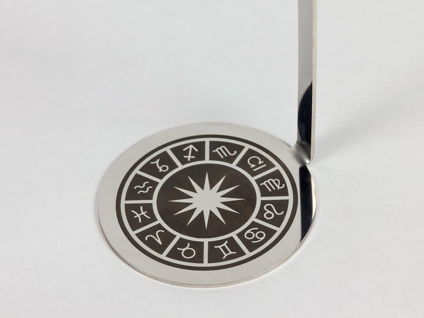 Настольный биокамин Lux Fire Зодиак "Дева" Чёрный по цене 15 000 руб.